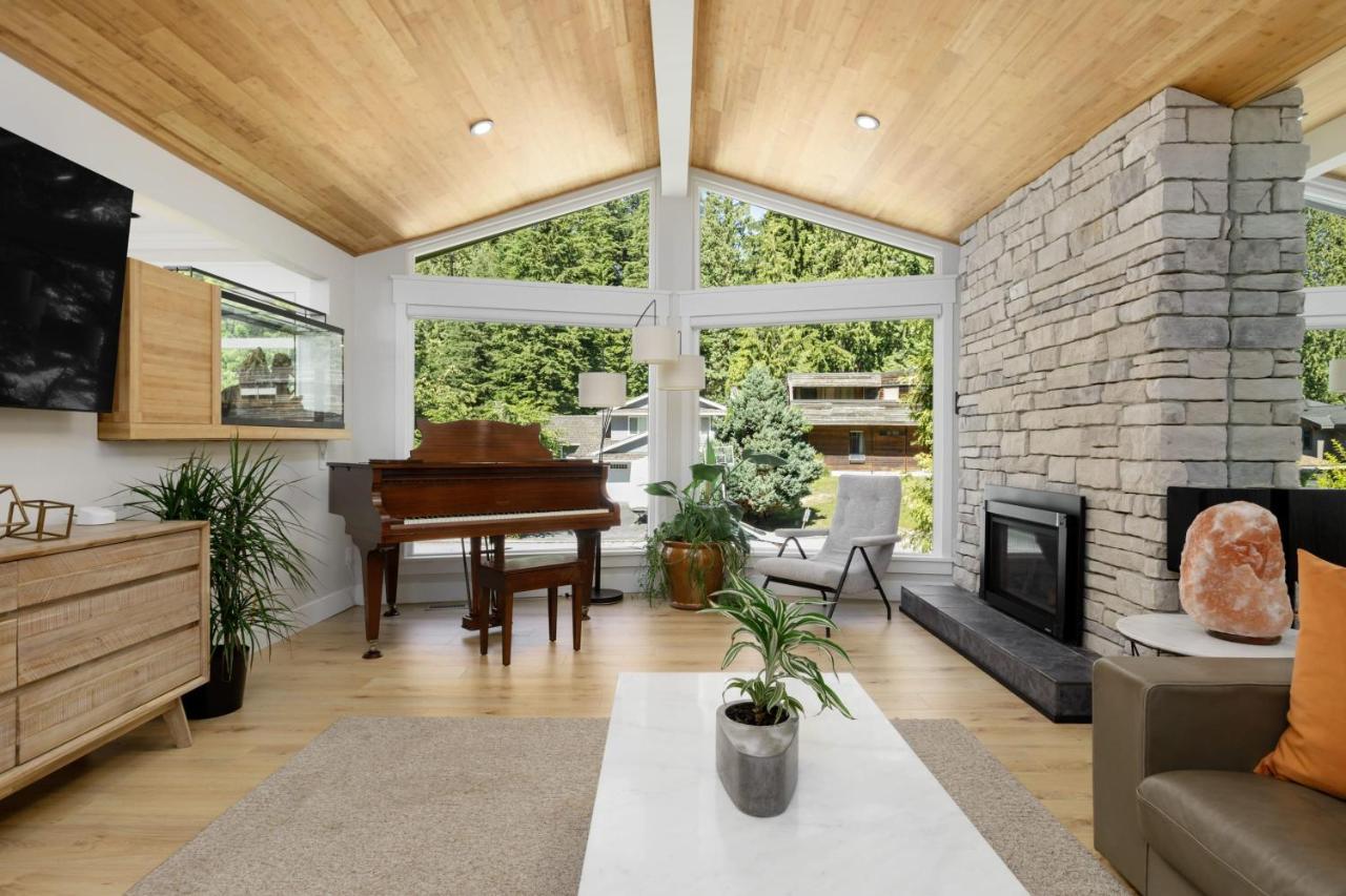Beautiful Villa With Heated Pool Hot Tub By Forest North Vancouver Exterior foto