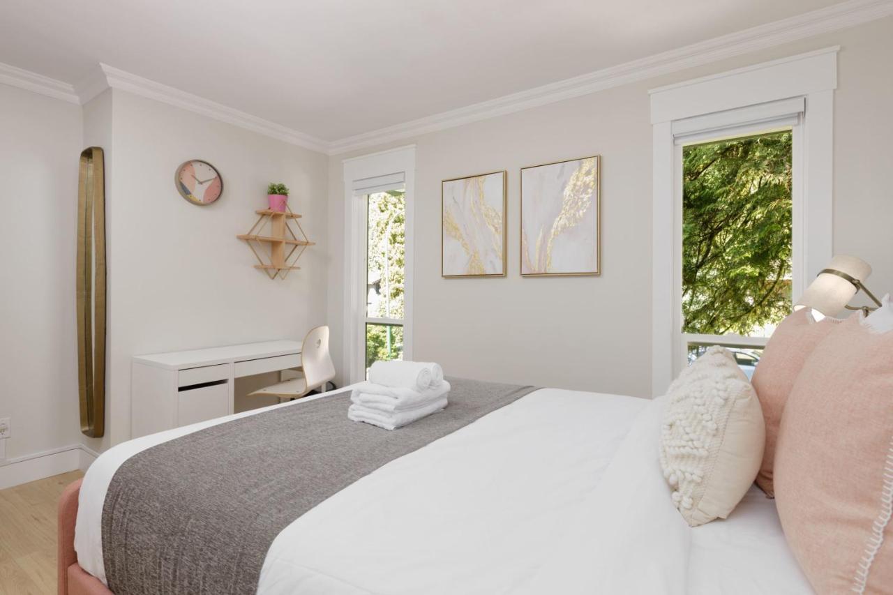 Beautiful Villa With Heated Pool Hot Tub By Forest North Vancouver Exterior foto