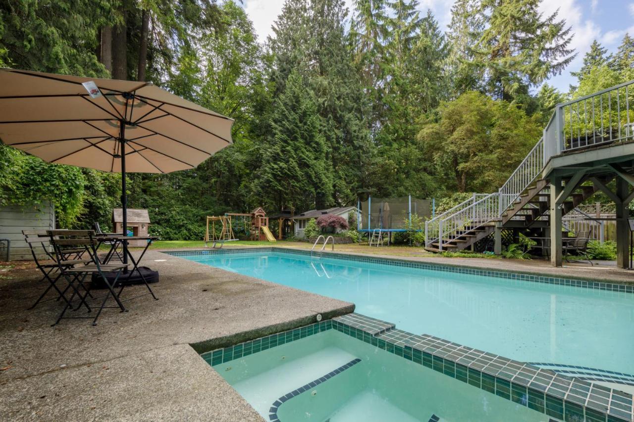Beautiful Villa With Heated Pool Hot Tub By Forest North Vancouver Exterior foto