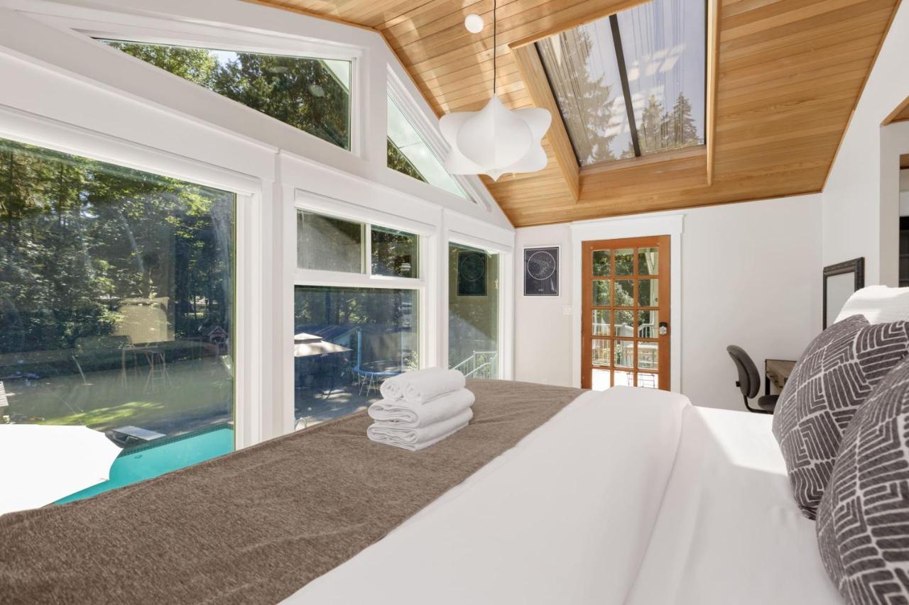 Beautiful Villa With Heated Pool Hot Tub By Forest North Vancouver Exterior foto