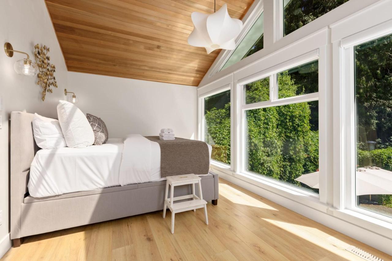Beautiful Villa With Heated Pool Hot Tub By Forest North Vancouver Exterior foto